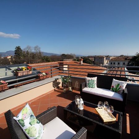 Rooftop Delight With Terrace Lucca Dış mekan fotoğraf