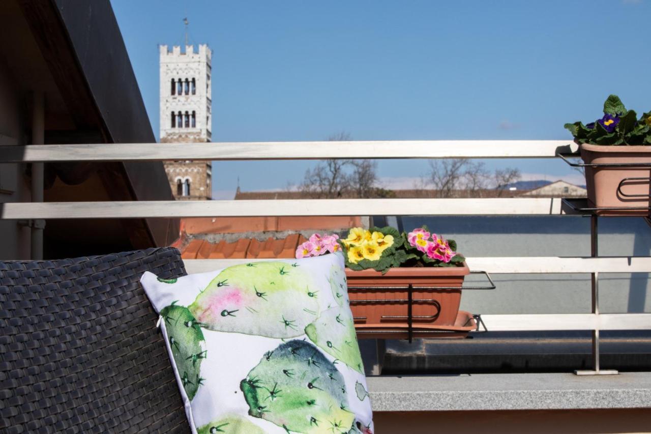 Rooftop Delight With Terrace Lucca Dış mekan fotoğraf